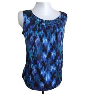 Sleeveless Blue Top 🦋